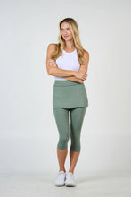 Sofibella ABAZA SKORT - UV STAPLES 7011ARM Color: Army Size: Small