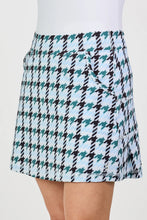 Sofibella 16" PLEATED SKORT - FRESH AIR 2242FREPIC Size: Small