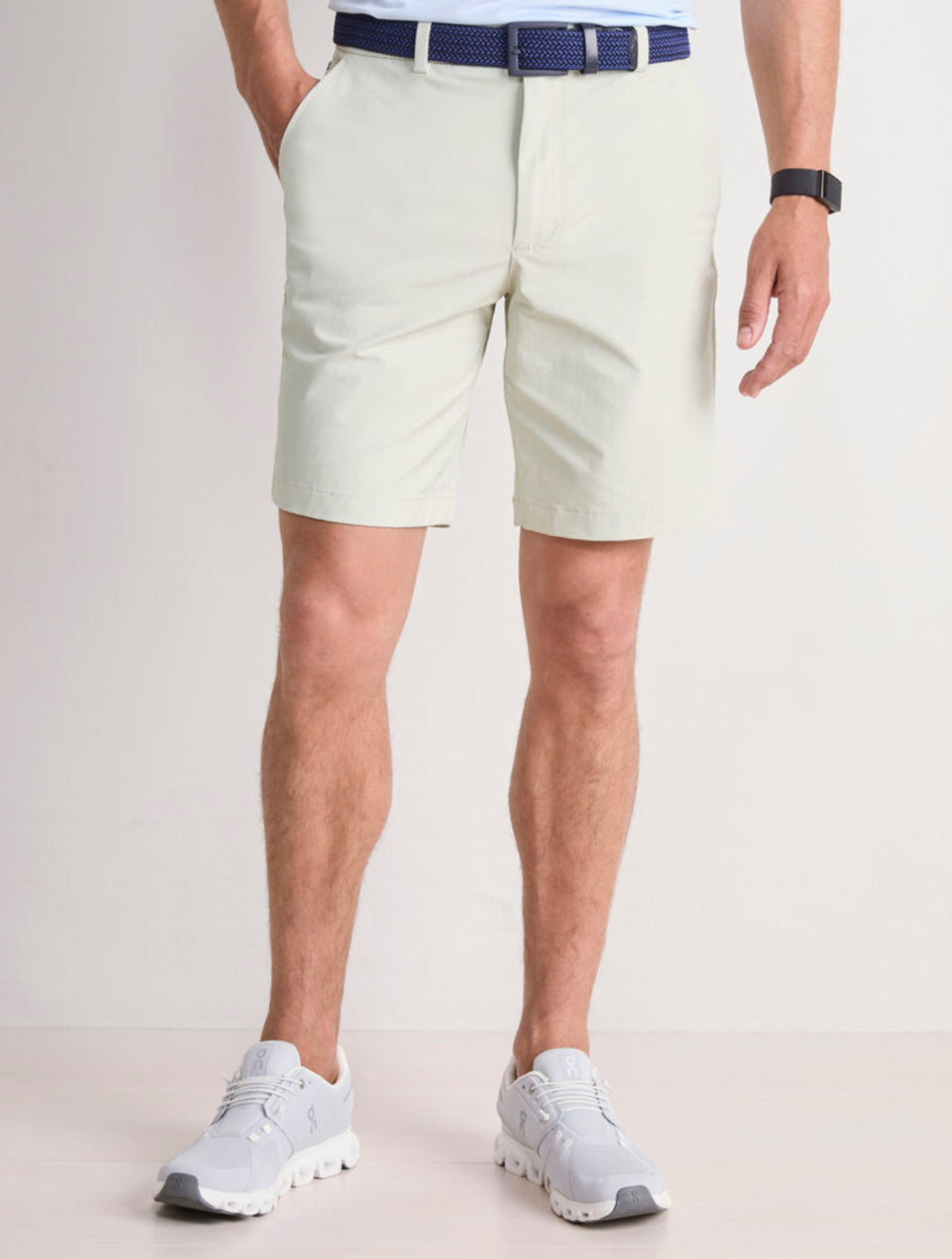Vineyard Vines Men's 9 Inch On-The-Go Shorts 1H001073-6872 Frosted Sage