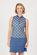 Sofibella HALF ZIP SLEEVELESS - QUIET FORCE 2501QUFGBF Color: Geo Ball Flower Size: Small