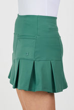 Sofibella 15" SKORT - FRESH AIR 2504FREPIE  Color: Pine Size: Small