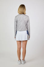 Sofibella LONG SLEEVE - WILD CORAL 2522WICWGR Color: Wild Side Jacquard Grey Size: Small