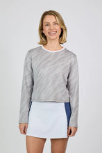 Sofibella LONG SLEEVE - WILD CORAL 2522WICWGR Color: Wild Side Jacquard Grey Size: Small