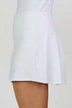 Sofibella 14" PLEATED SKORT - WHITE STRIPES 2523WSTWHT Color: White Size: Small