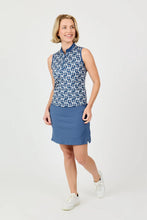 Sofibella HALF ZIP SLEEVELESS - QUIET FORCE 2501QUFGBF Color: Geo Ball Flower Size: Small